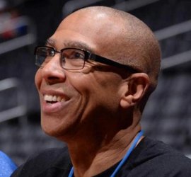 张伯霖谈摇篮舞庆祝：是庆祝我家两只小狗出生（张伯霖回应摇篮舞：为庆祝家中两只小狗诞生）