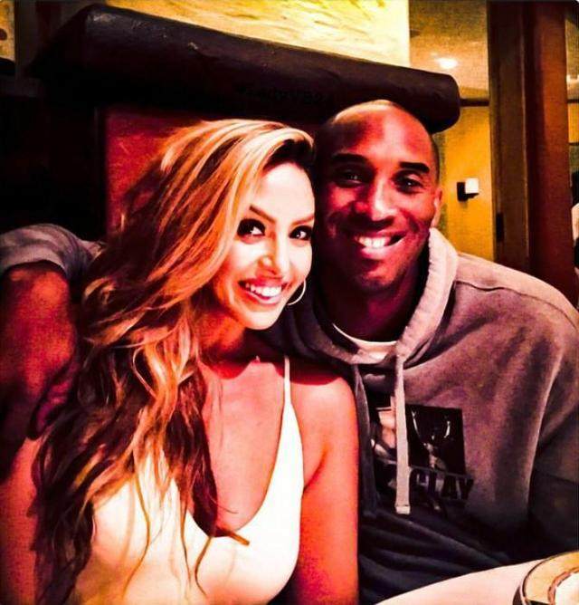 老当益壮，奥巴梅扬实现职业生涯400球里程碑（奥巴梅扬完成生涯400球壮举，宝刀未老）