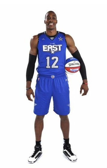 巴塞罗那迎战特内里费：女子足球联赛的巅峰对决（女足联赛焦点之战：巴塞罗那对决特内里费）